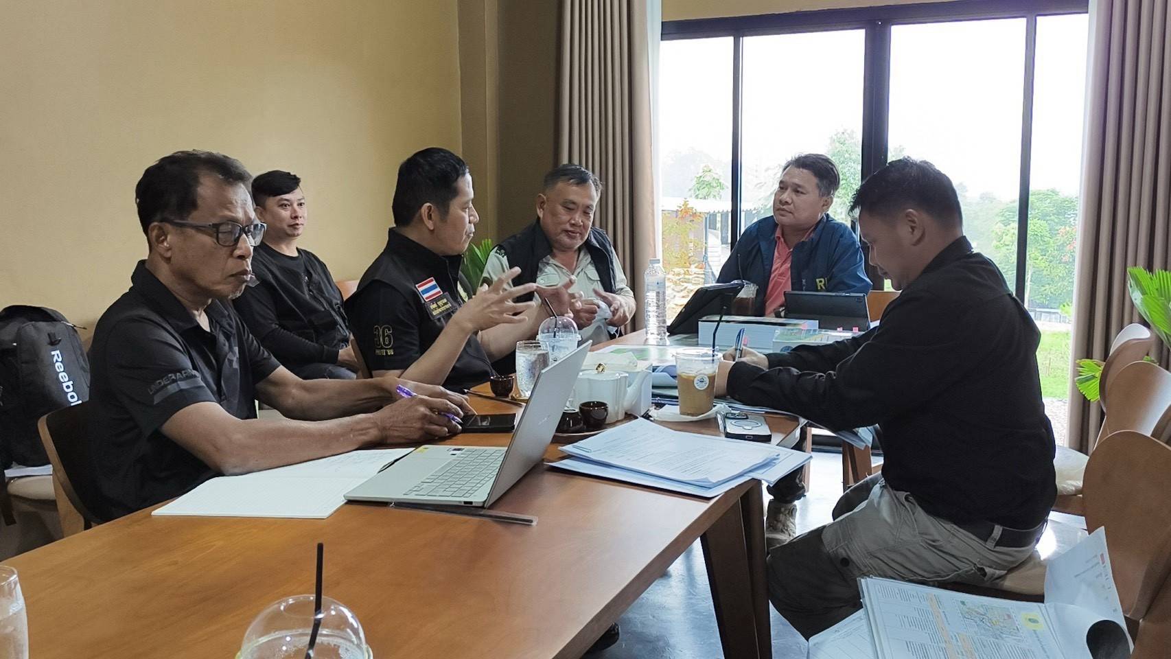 สำนักงานก่อสร้างชลประทานขนาดกลางที่ 2 ร่วมลงพื้นที่ตรวจสอบภาพป่า โครงการอ่างเก็บน้ำแม่คำ ตำบลแม่ฟ้าหลวง อำเภอแม่ฟ้าหลวง